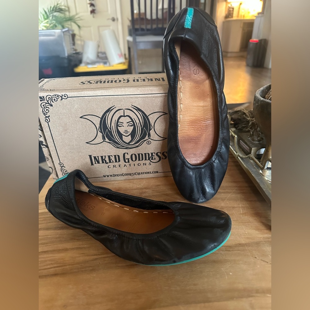 Tieks Black Leather Ballet Flats used, wear shown in pictures Size 8